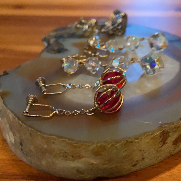 ••Sold•• Vintage golden screw back Earring GUC - Picture 5 of 10